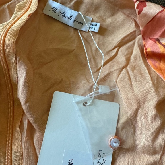 All about May NWT Gorgeous boho floral dress size 6 - Picture 4 of 4